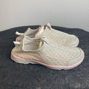 Kids Water Shoes - Gray and Pink Sz 5.5